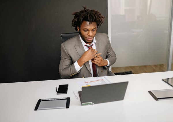 Les clés d'une gestion réussie des réseaux sociaux à portée de main